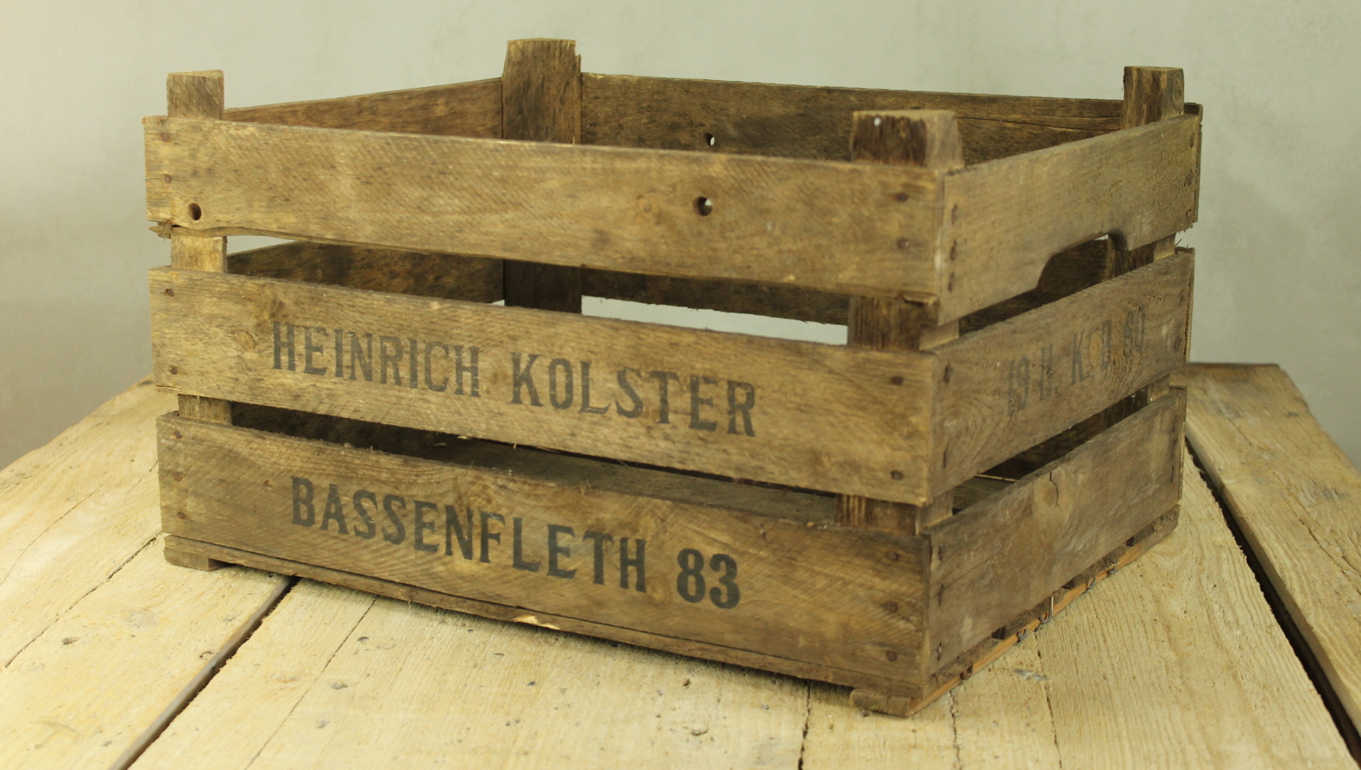 vintage wooden boxes huge dick lesbian